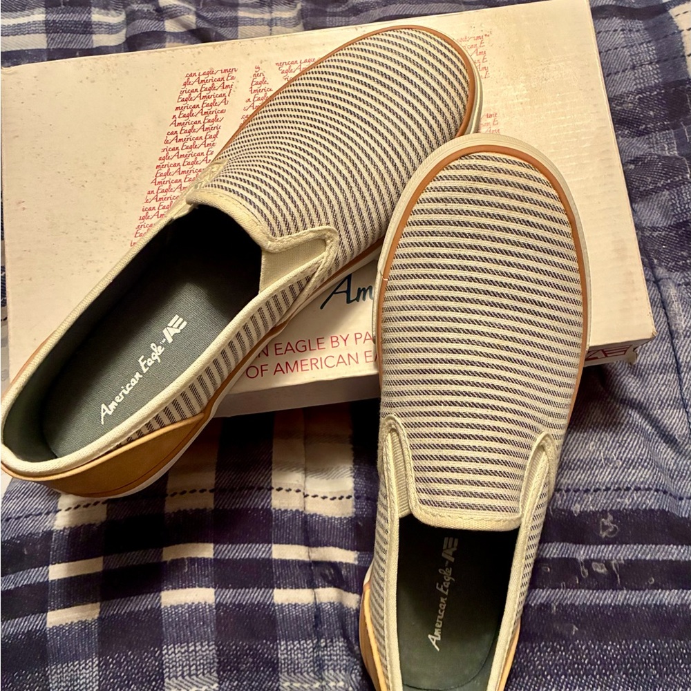 American Eagle Outfitters Men's Gray and White Slip-On Loafers